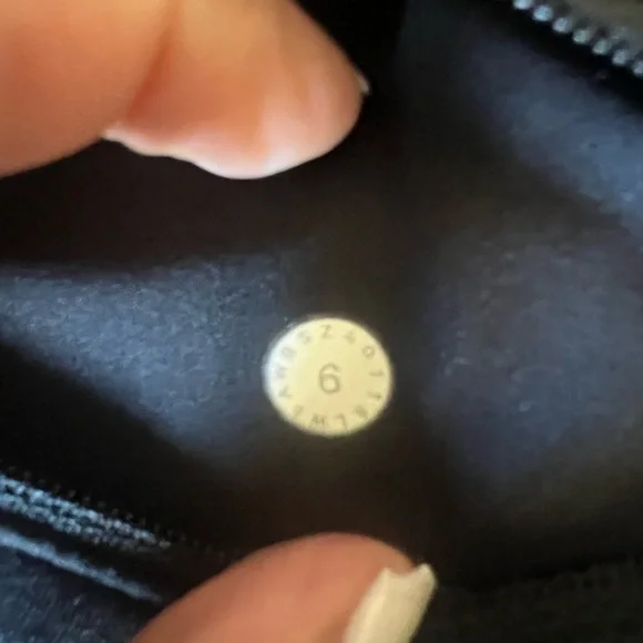 Lululemon Black Women's Pants leggings - Picture 9 of 9